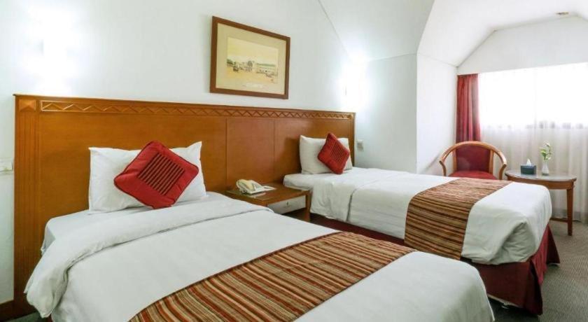 Sofyan Hotel Cut Meutia Yakarta Exterior foto