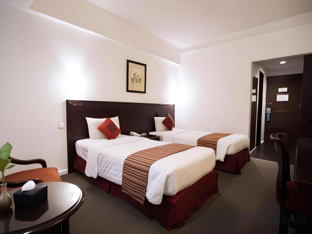 Sofyan Hotel Cut Meutia Yakarta Exterior foto